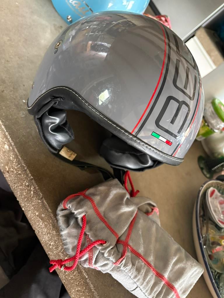 Beon design helm maat s grijs, Fietsen en Brommers, Brommerhelmen, Ophalen of Verzenden, Gebruikt, Small