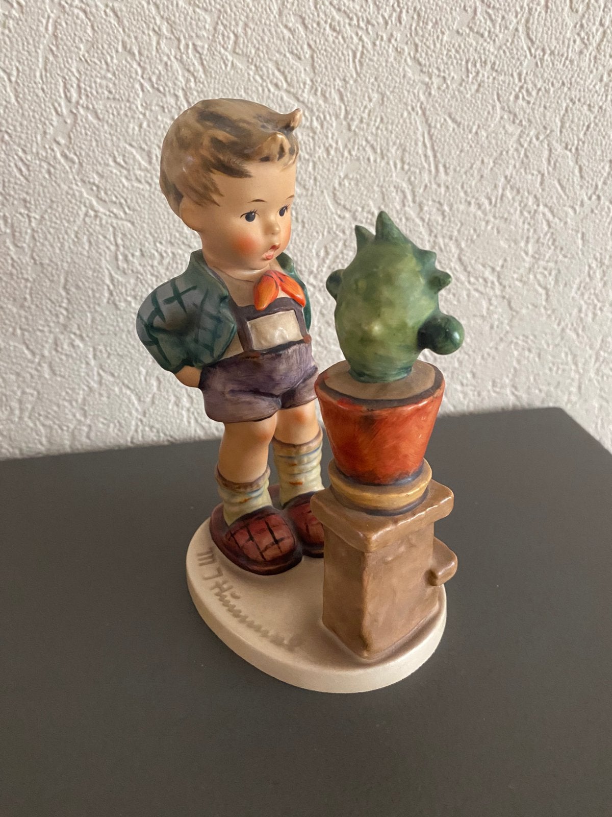 Hummel met cactus, Ophalen of Verzenden, Zo goed als nieuw, Hummel