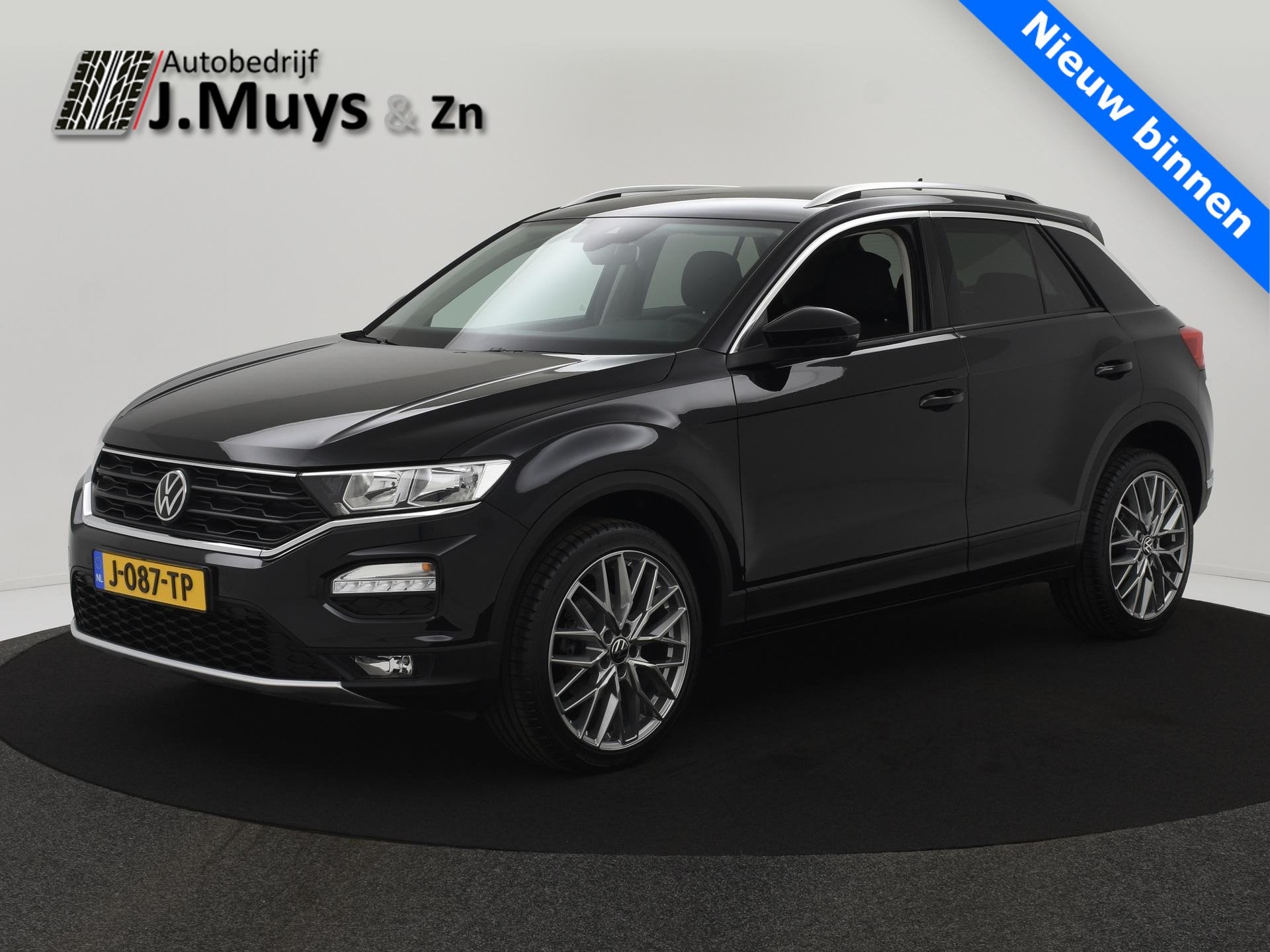 Volkswagen T-Roc 1.0 TSI Style NAVI|CAMERA|CLIMA|ACC|19INCH|, Voorwielaandrijving, Stof, Gebruikt, 116 pk