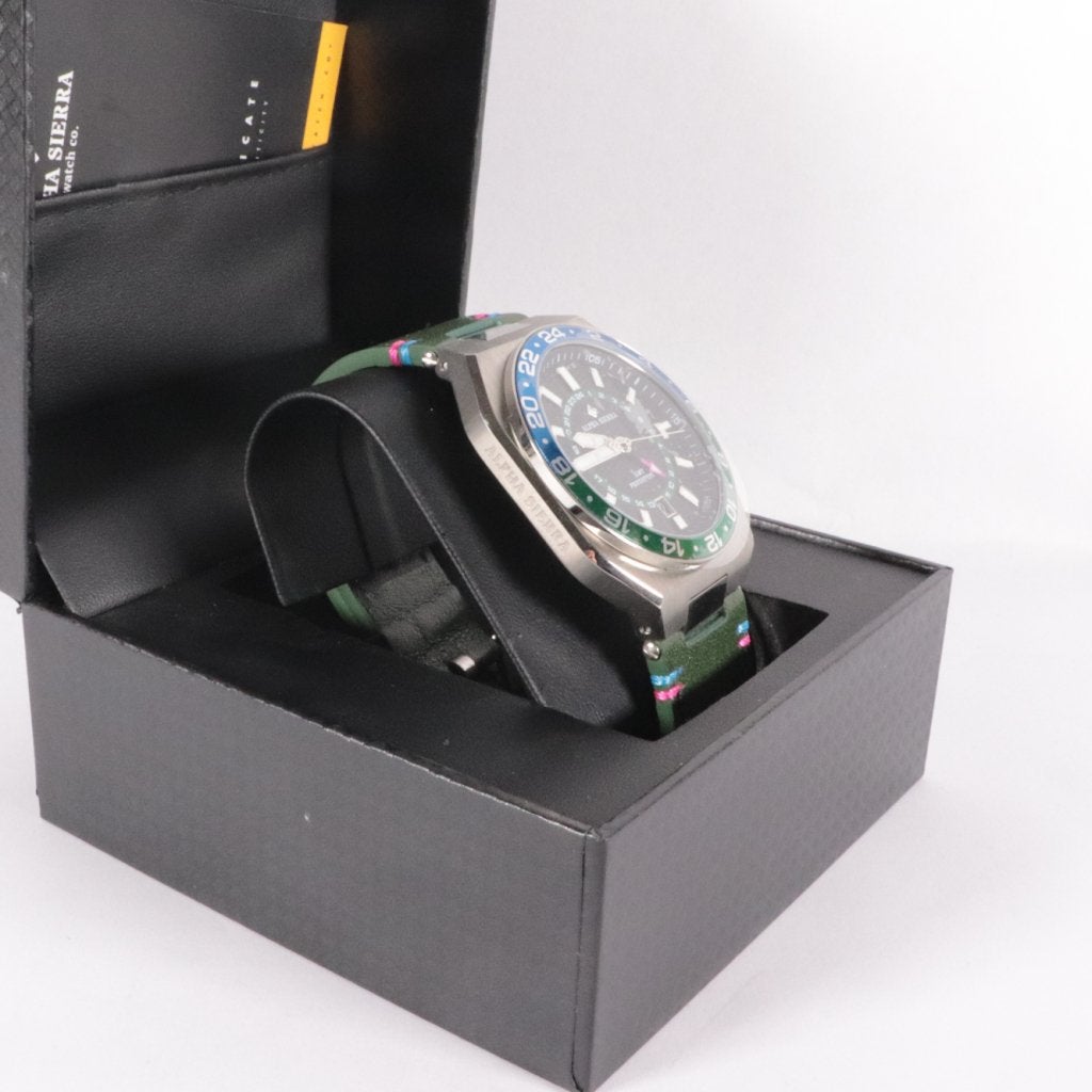Alpha Sierra Prototype NO.06 - ZGAN, Alpha Sierra, Zo goed als nieuw, https://alphasierrawatches.com/pages/contact, Nobelstraat 31, 3846 CE Harderwijk