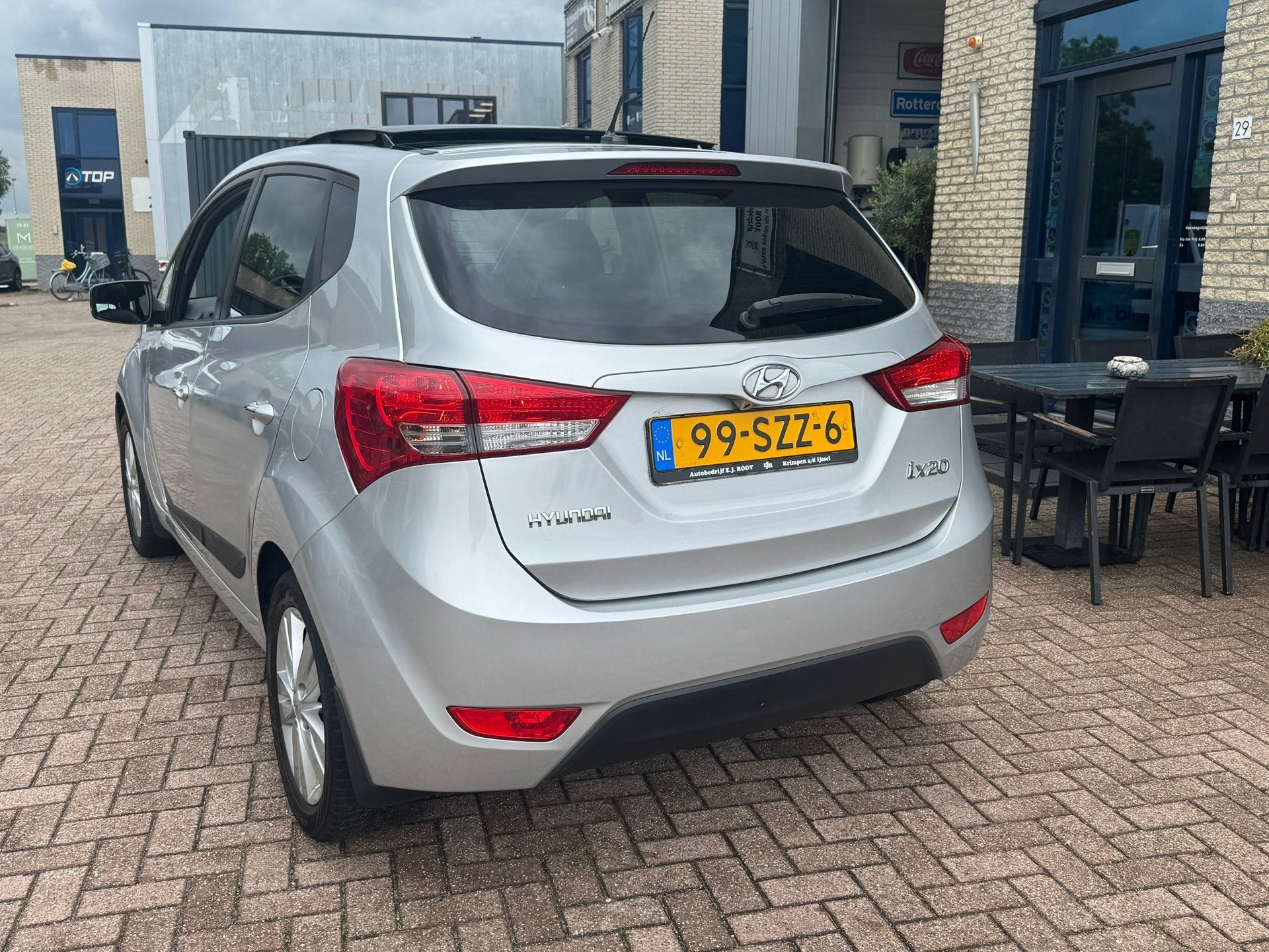 Hyundai Ix20 1.6i i-Catcher- pano dak- automaat-navi-leer, Auto's, Hyundai, 4 cilinders, Bedrijf, IX20, 550 kg