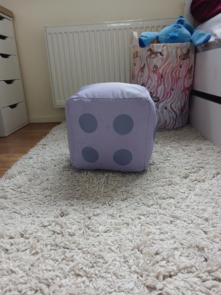 Grote Hema dobbelsteen knuffel, lekker zacht, Paars, Hema, Gebruikt, Overige typen