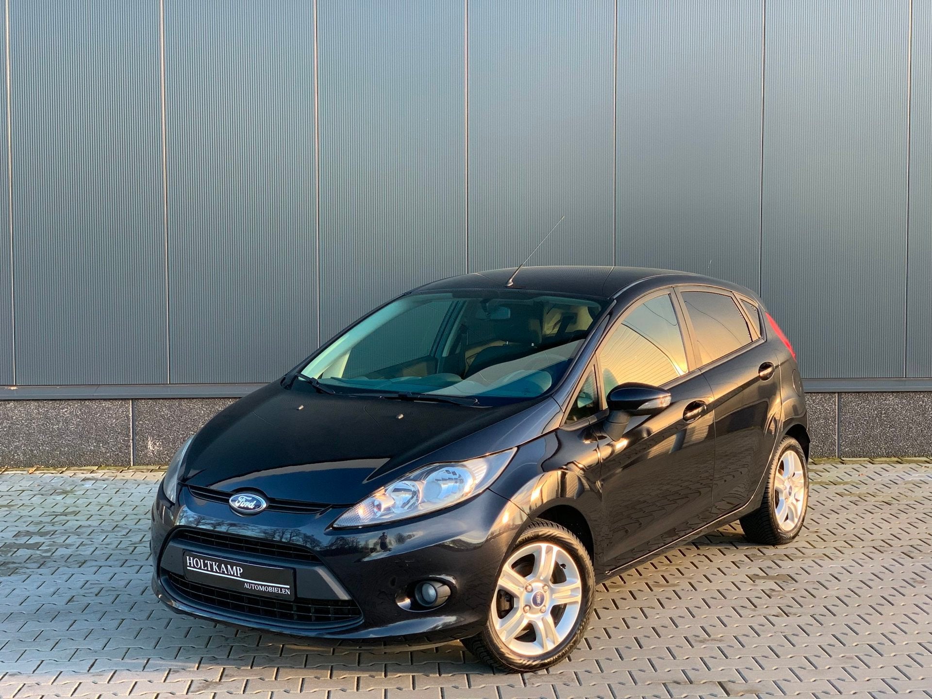 Ford Fiesta 1.25 Ghia | AIRCO | STOELVERWARMING | BLEUTOOTH, Voorwielaandrijving, Stof, Gebruikt, 4 cilinders