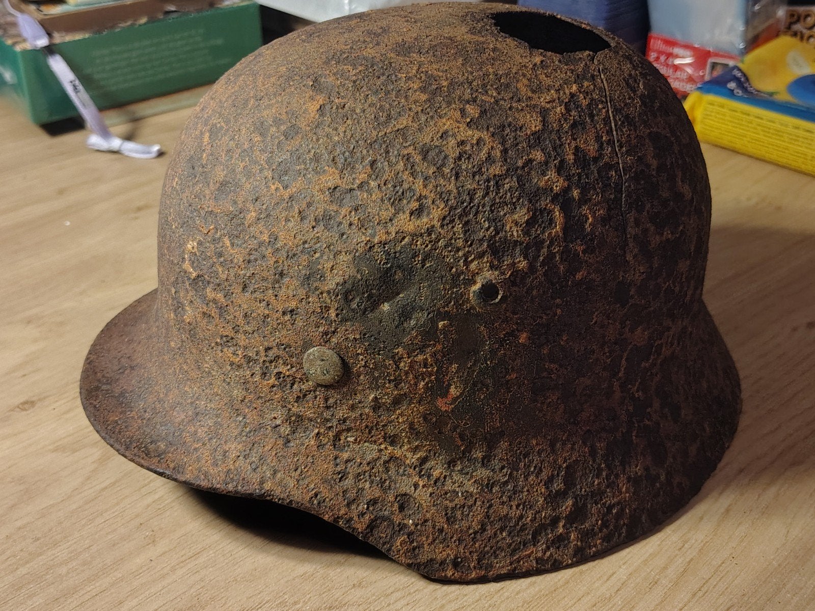 Duitse Helm Bodemvondst WO II - SS, Ophalen of Verzenden, Duitsland, Helm of Baret