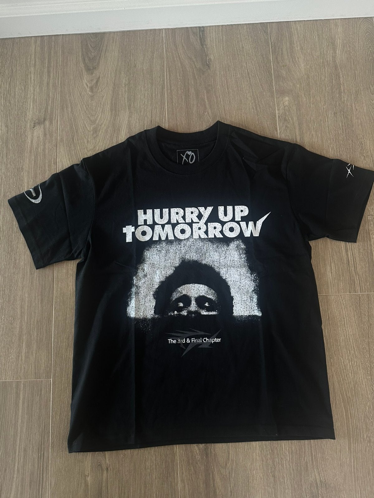 The Weeknd “Hurry up Tomorrow” album cover tee maat M, Kleding | Heren, Ophalen of Verzenden, Zo goed als nieuw, Maat 48/50 (M)