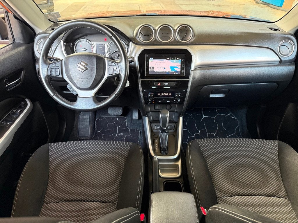 Suzuki Vitara 1.6 Rhino|AUTOMAAT/TRHK/CRUISE/PDC/CAMERA, Gebruikt, Euro 6, 1095 kg, 49 €/maand