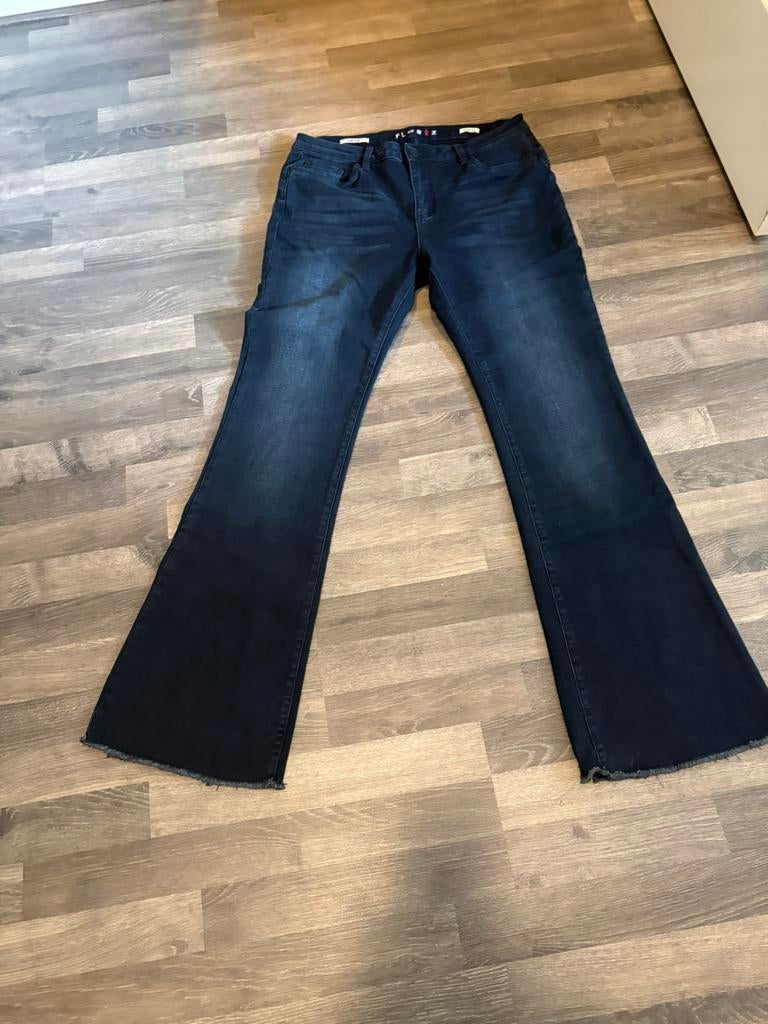 Florez jeans. Maat 33. Flair model, Kleding | Dames, Spijkerbroeken en Jeans, Ophalen of Verzenden, Nieuw, Blauw, W33 - W36 (confectie 42/44)