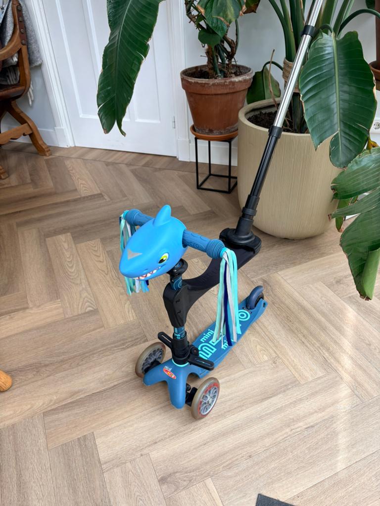 Micro Step Mini Deluxe / blauw / met zitje, Fietsen en Brommers, Steps, Gebruikt, Gewone step, Ophalen of Verzenden