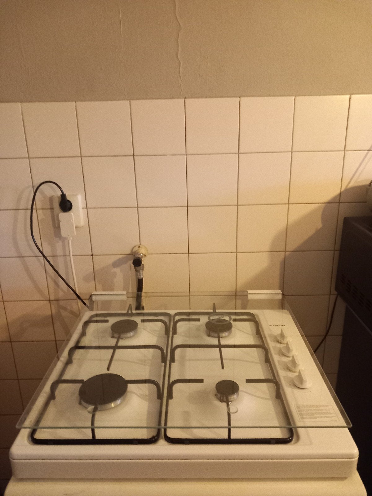 SIEMENS kookplaat met electrische ontsteking en gasslang, Ophalen, 4 kookzones, Zo goed als nieuw, Gas