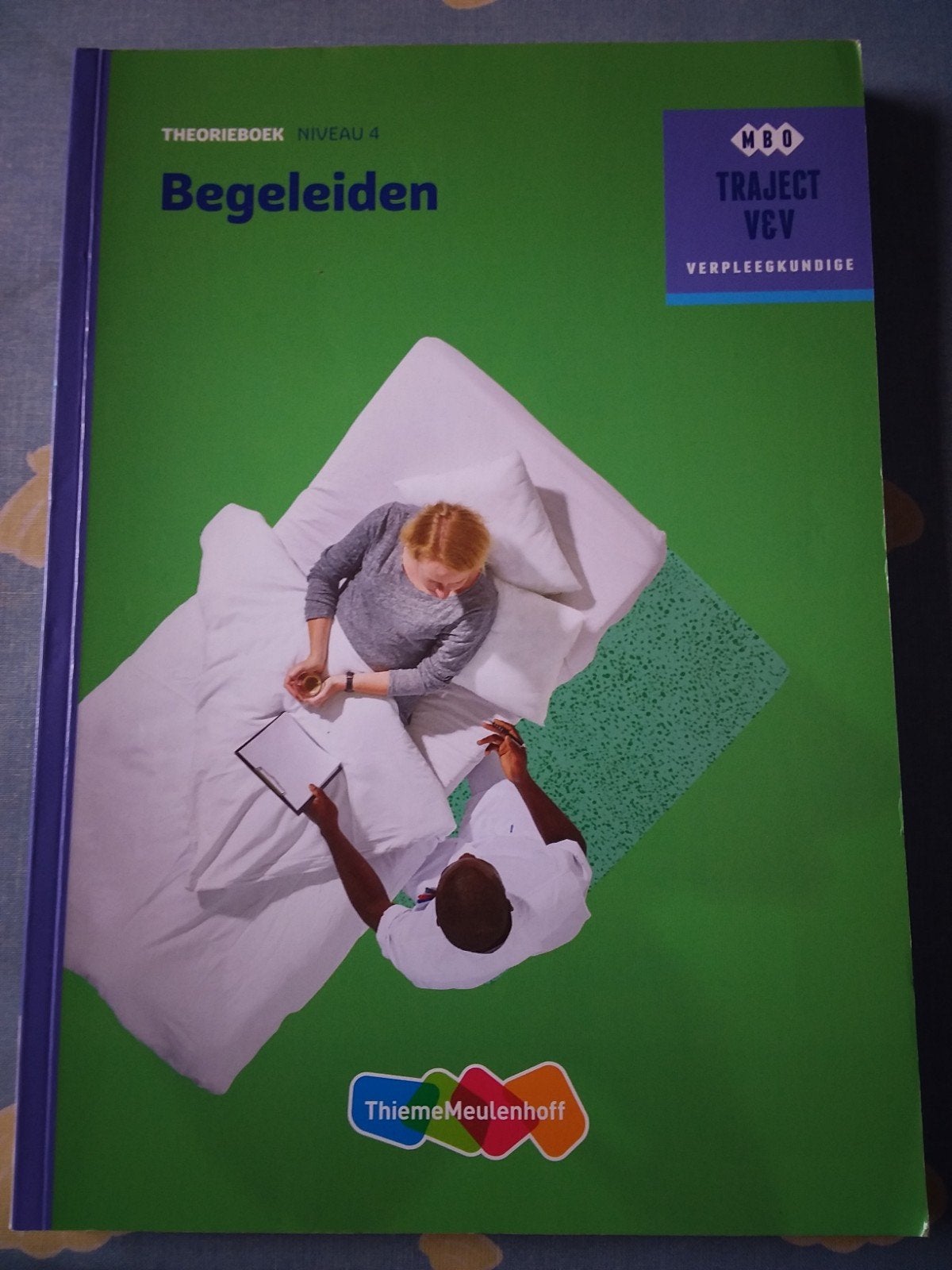 Schoolboek Begeleiden MBO Traject V&V Verpleegkundige, Boeken, Ophalen of Verzenden, Zo goed als nieuw, Overige vakken