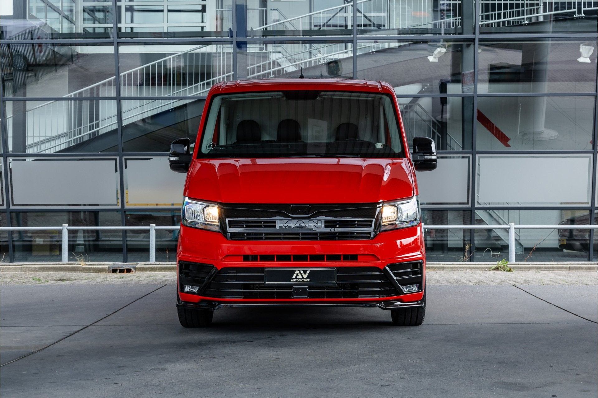 MAN TGE 35 2.0 L3H2 DSG | ACC | Standkachel | CarPlay | Navi, Stof, Gebruikt, Zwart, 4 cilinders
