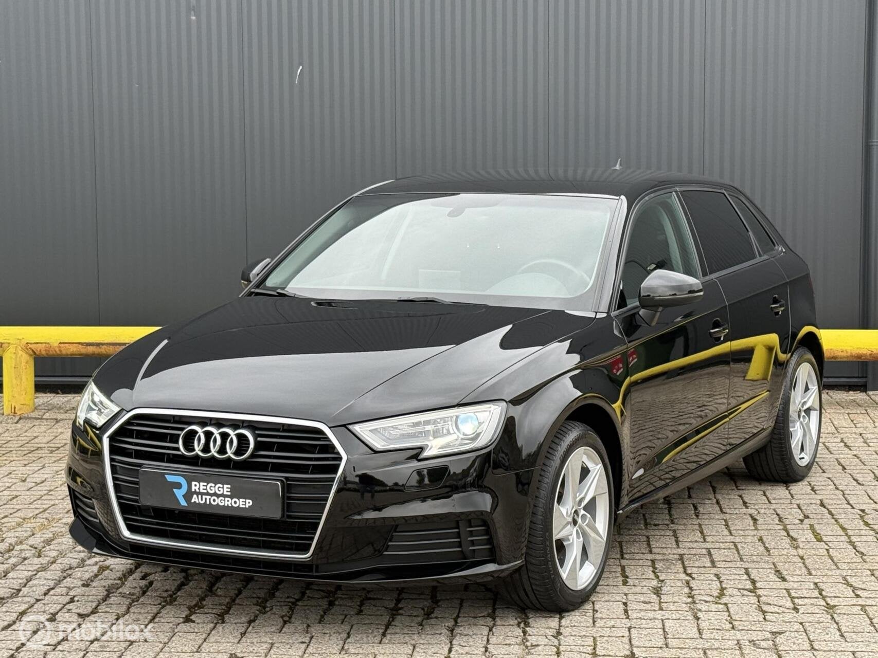 Audi A3 Sportback 1.0 TFSI Pro Line XENON | PDC | CLIMA, Voorwielaandrijving, Gebruikt, Euro 6, Zwart