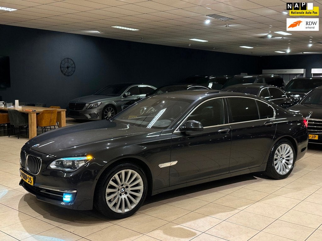 BMW 7-serie 740d High Exe|ORIG-NL|MASSAGE|HUD|ACC|LED|VOLL, Auto's, BMW, Automaat, Euro 5, Achterwielaandrijving, Gebruikt