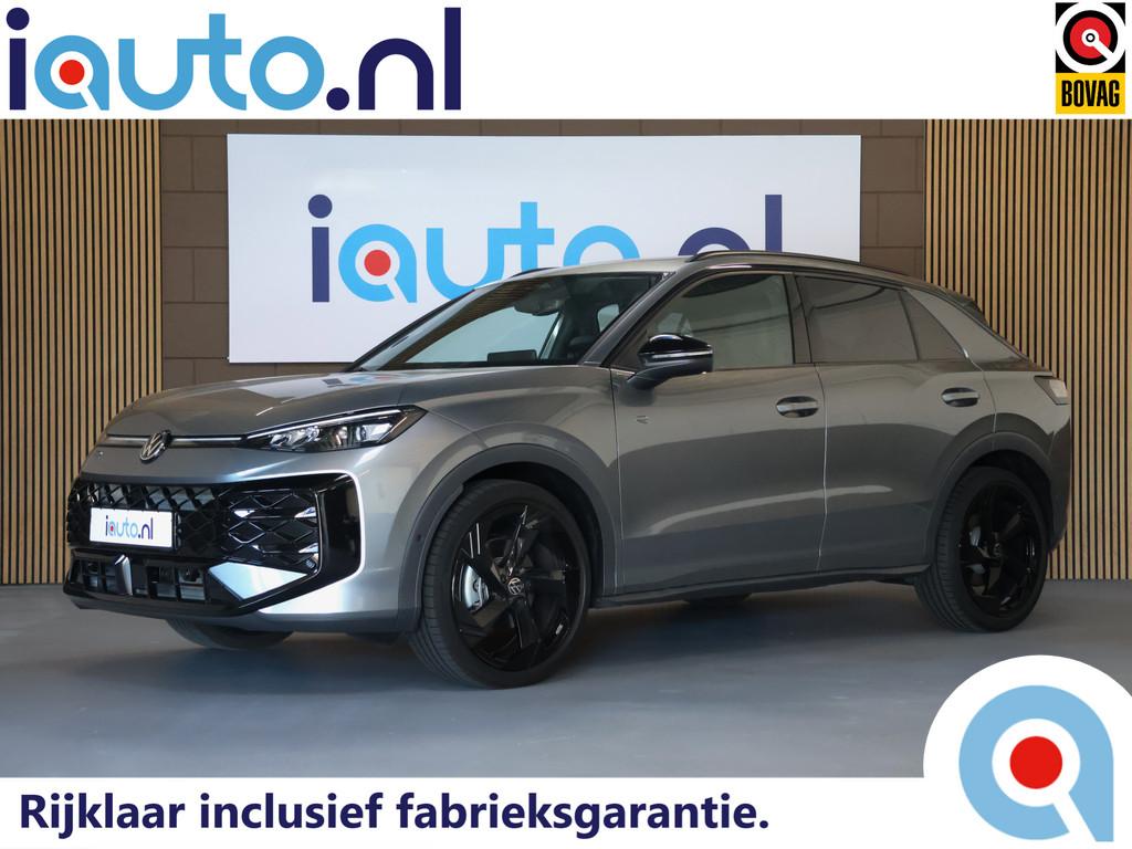 Volkswagen T-Roc 1.5 eTsi R-Line Black Style Pano/IQ.Light/K, 730 kg, Zwart, 4 cilinders, Adaptive Cruise Control