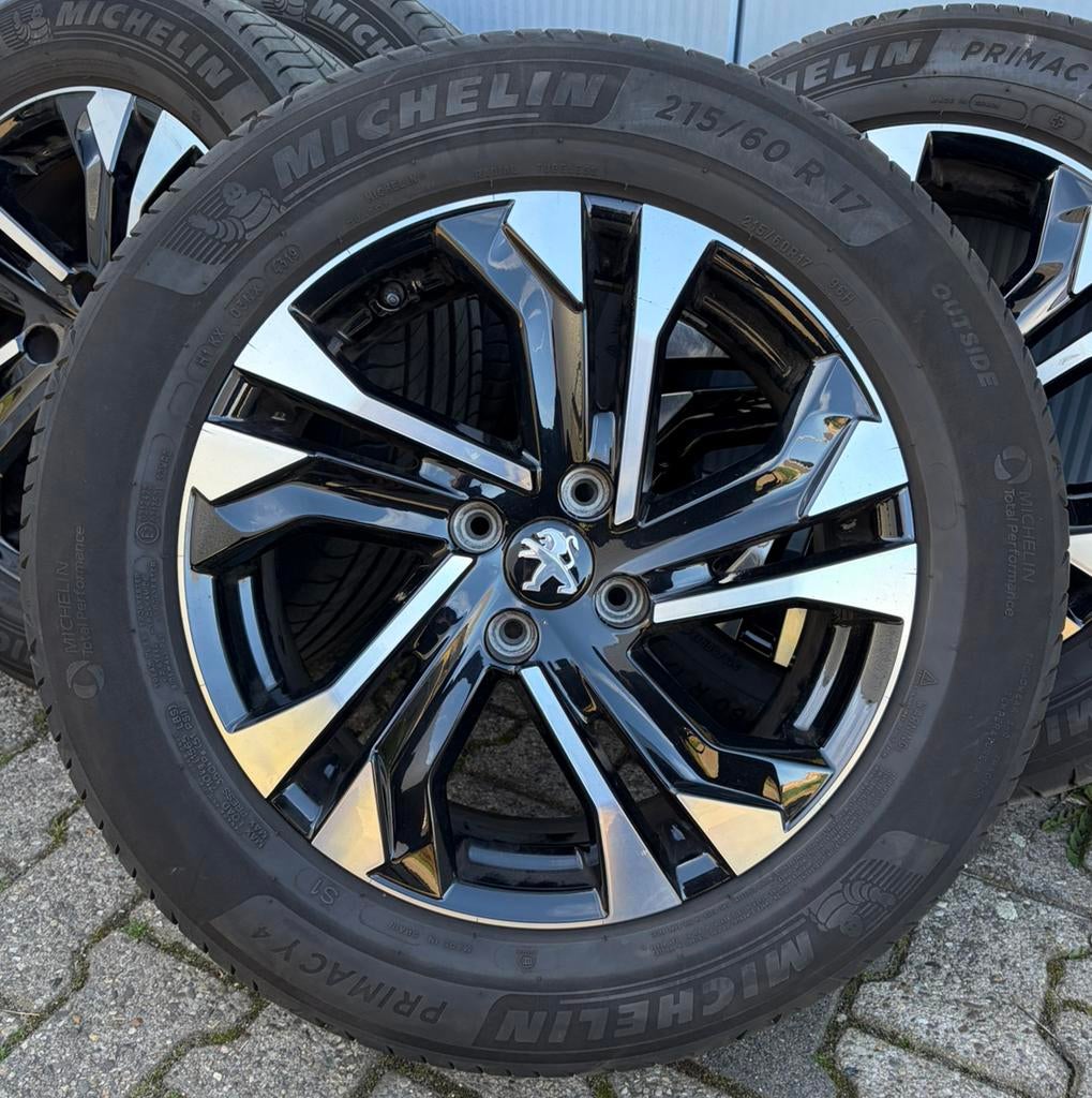 17” Originele Peugeot 2008 Velgen + Zomerbanden, 215 mm, Banden en Velgen, 17 inch, Ophalen of Verzenden