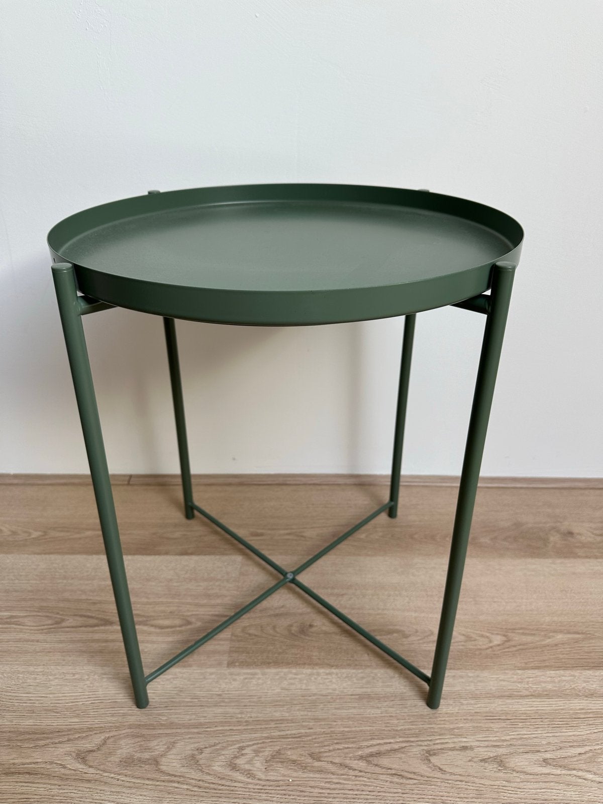 IKEA Gladom bijzettafel donkergroen - Zo goed als nieuw, Huis en Inrichting, Minder dan 55 cm, Metaal of Aluminium, Rond, Zo goed als nieuw