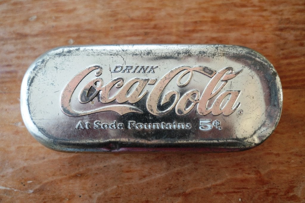Vintage Coca-Cola blikken brillenkoker, Ophalen of Verzenden, Gebruikt, Gebruiksvoorwerp