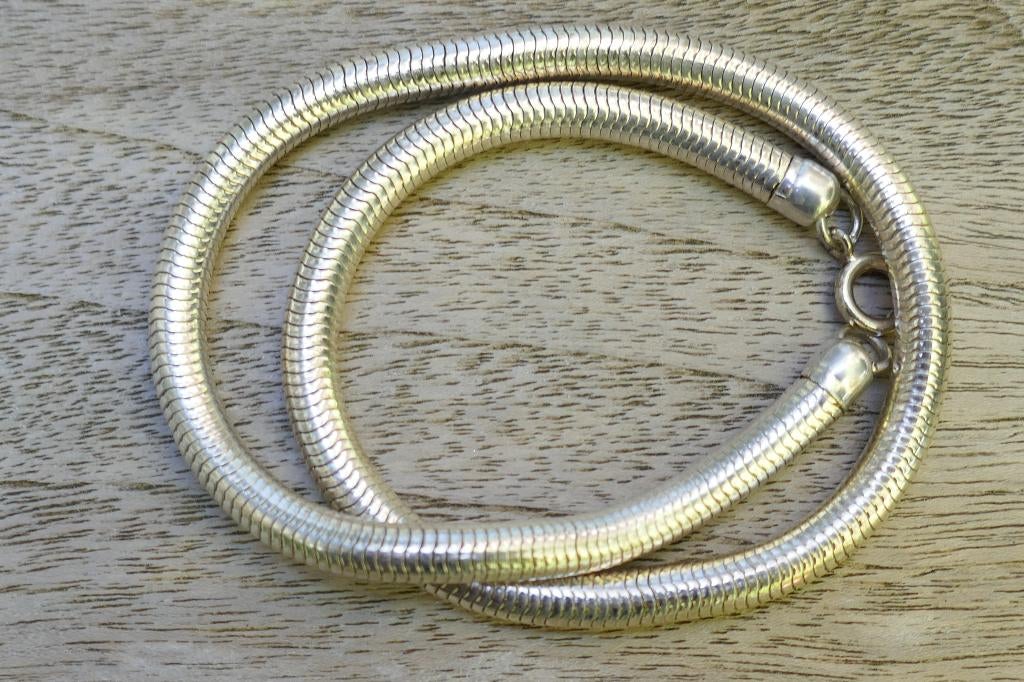 Korte Flexibele  Ketting, Verzenden, Zo goed als nieuw, Zilver, Overige materialen