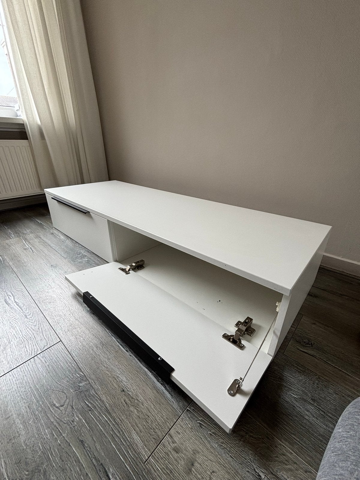 Witte TV-meubel met opbergruimte, Ophalen, 100 tot 150 cm, Zo goed als nieuw, Minder dan 100 cm