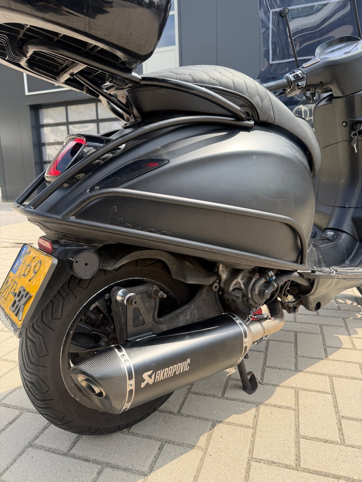 Vespa Sprint 300cc A1 2021 met Akrapovic en nieuwe onderdele, Ophalen of Verzenden, Gebruikt, Overige modellen