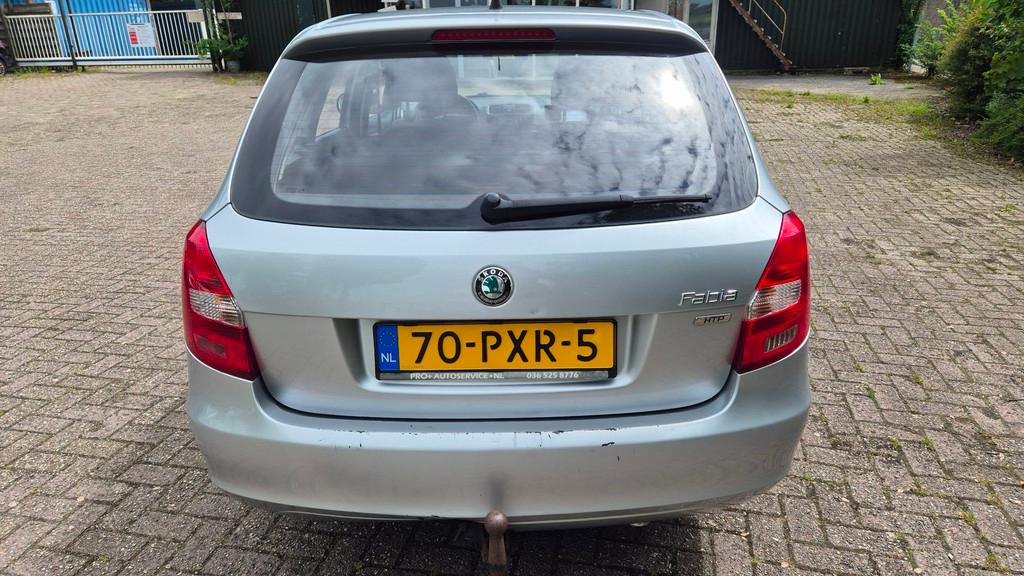 Skoda Fabia Combi 1.2 Go NIEUWE APK NETTE STAAT, Auto's, Skoda, Voorwielaandrijving, Euro 5, 450 kg, Metallic lak