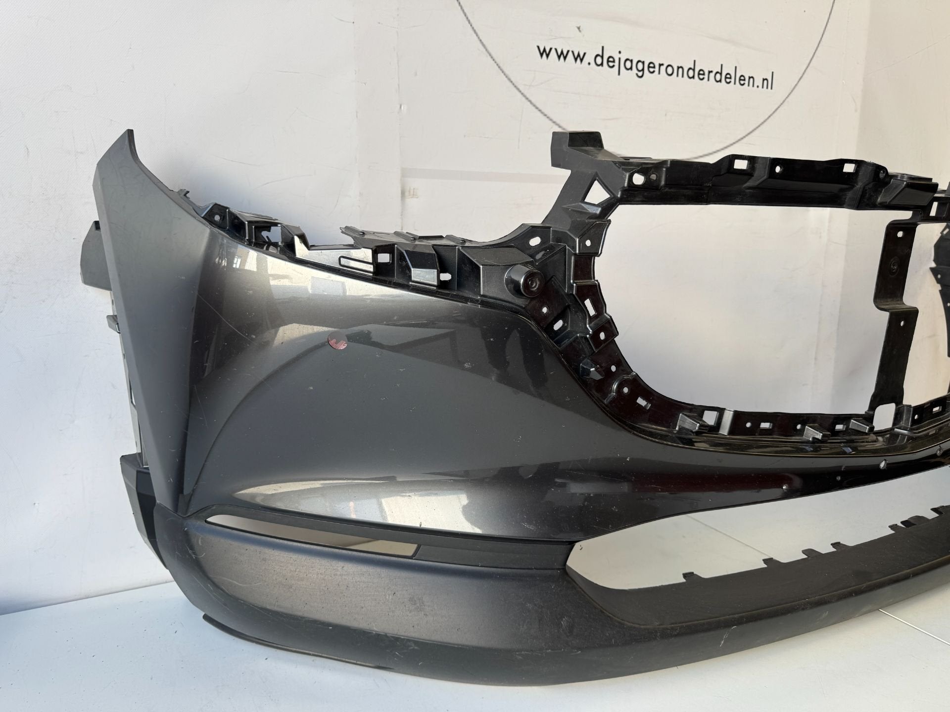 MAZDA CX-30 CX 30 VOORBUMPER BUMPER DFR5-50031 PDC, Gebruikt, Shinchi, Fuchu-Cho 3-1
730-8670  Hiroshima, Voor, Mazda Motor Corporation