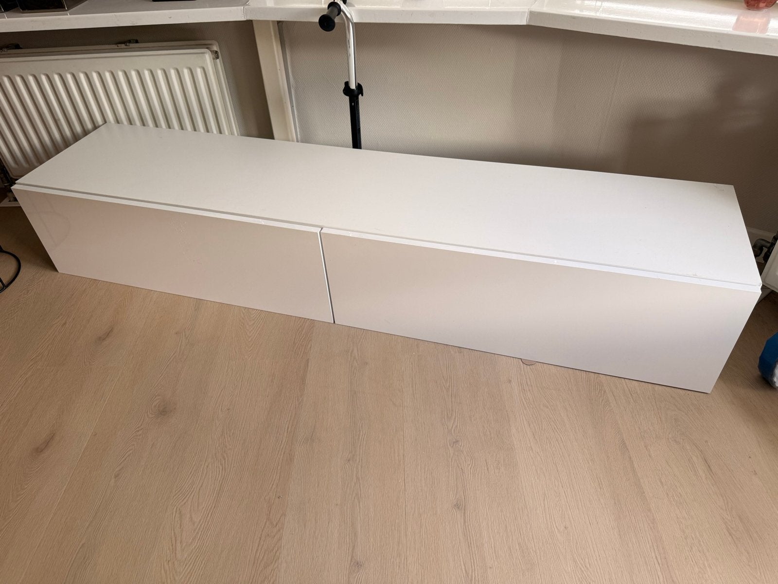 Tweedehands zwevend TV-meubel Meubella 'Palm' 180cm, Ophalen, Gebruikt, 150 tot 200 cm