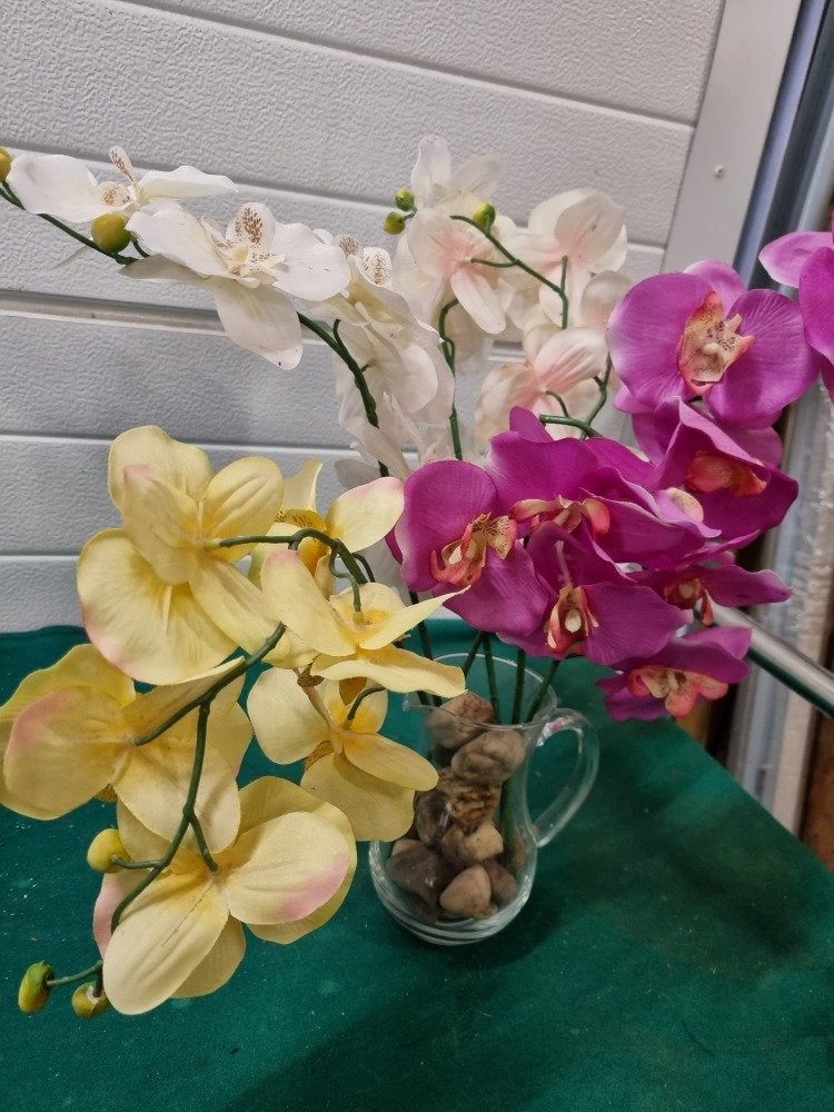 kunstbloemen orchidee drie kleuren, Huis en Inrichting, Ophalen of Verzenden, 'T Olde Gre-j, Info@toldegrej.nl, Endepoelstraat 20f Didam