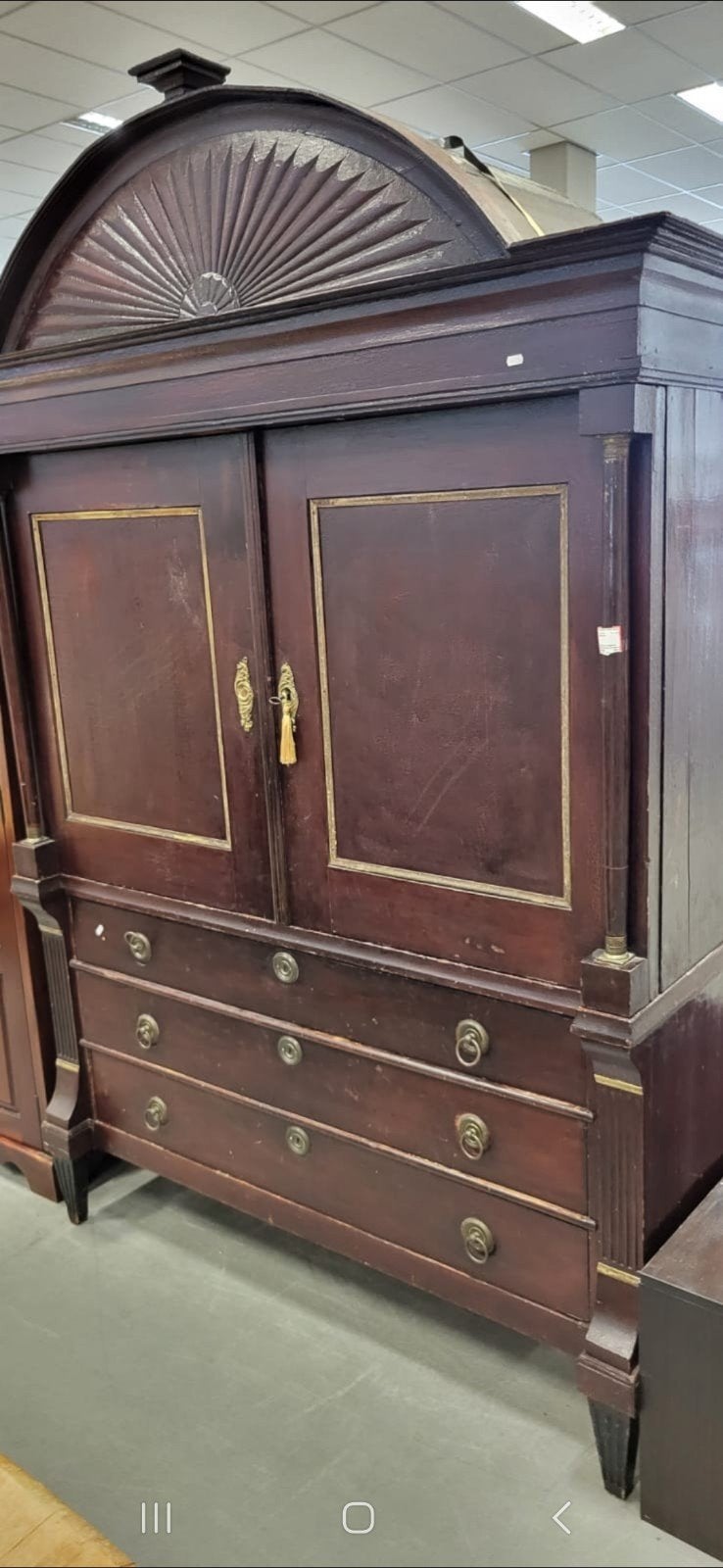 Gehouten Drents kabinet volkskunst, Ophalen