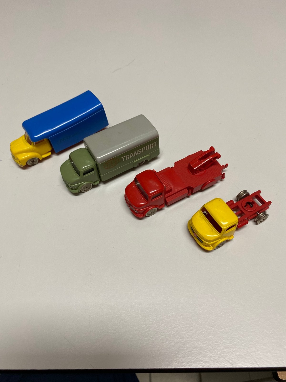 Lego HO 1:87 vrachtwagens 4 stuks, Ophalen of Verzenden, Gebruikt, Overige typen, Lego