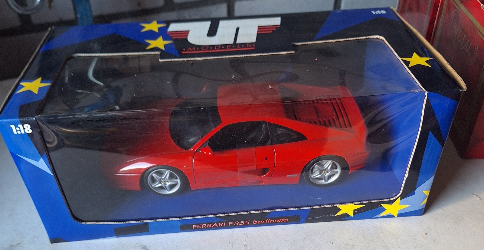 it models ferrari f355 berlinetta schaal 1.18, Ophalen of Verzenden, Zo goed als nieuw, Auto, UT Models