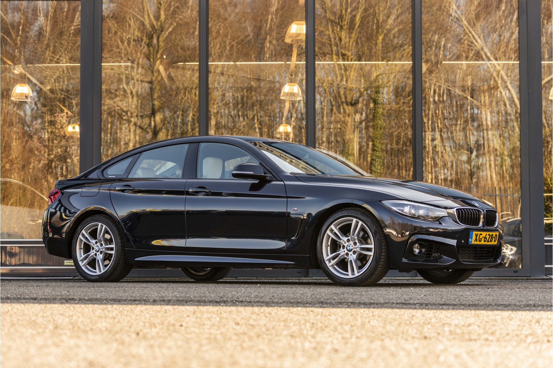 BMW 4 Serie Gran Coupé 418i High Executive M-sport, Auto's, Automaat, Gebruikt, Euro 6, Zwart