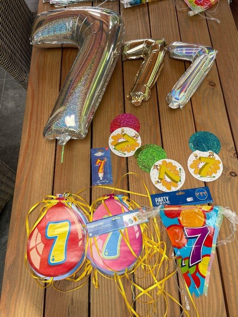Verjaardag pakket 7 jaar feest artikelen, Ophalen, Zo goed als nieuw, Versiering, Verjaardag
