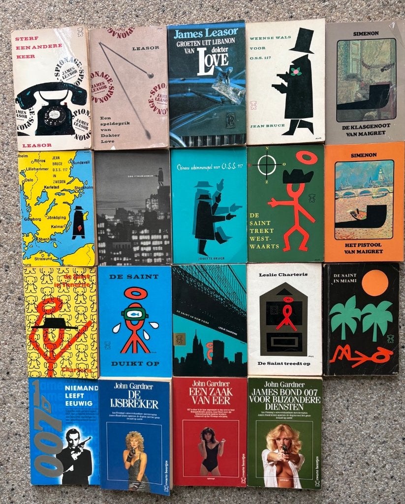 19 Zwarte Beertjes De Saint, Dr Love, OSS 117, Maigret, Boeken, Ophalen of Verzenden, Gelezen, Diverse auteurs