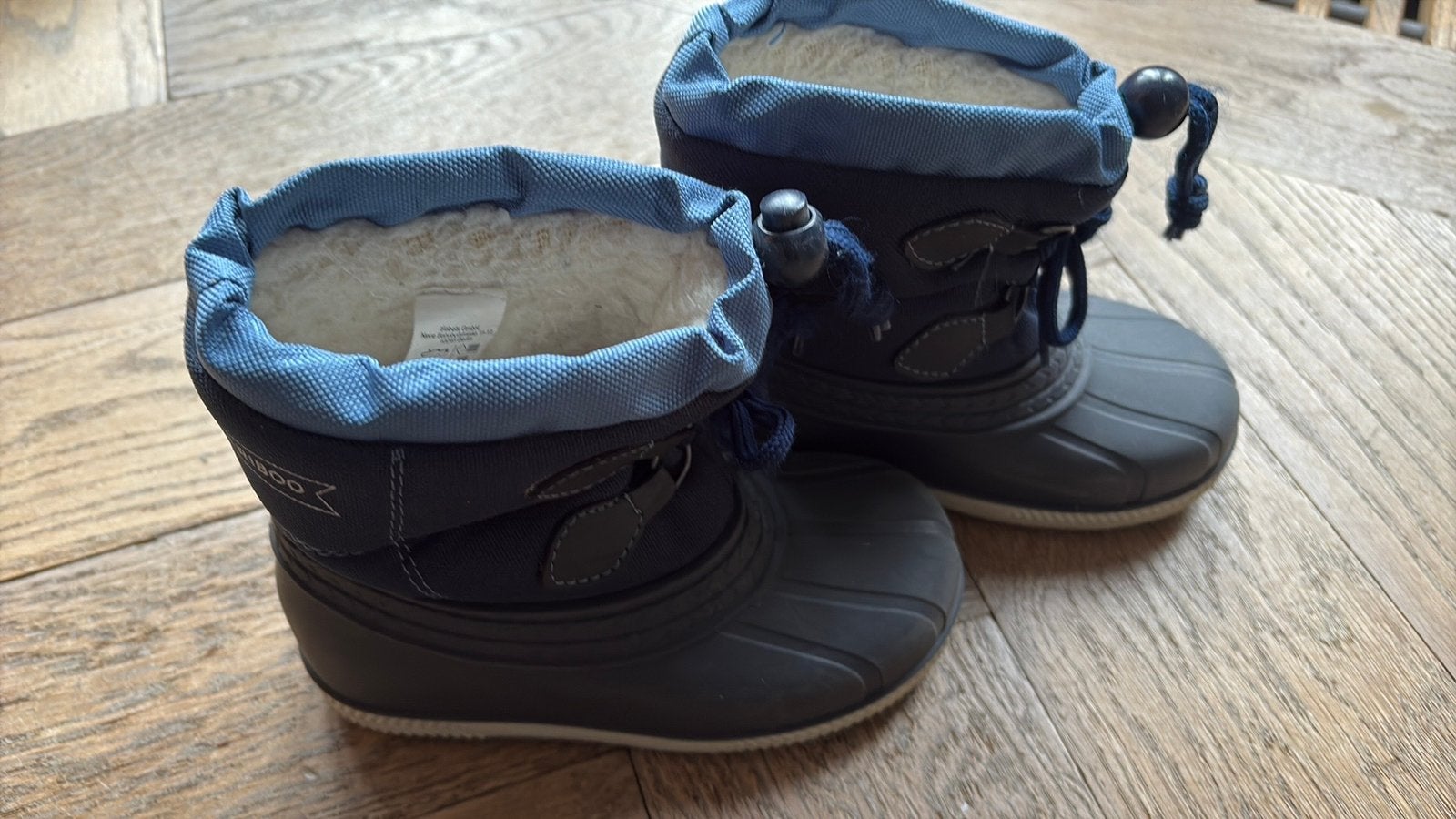 Sneeuwschoenen warm waterdicht | maat 26/27 | zgan | Friboo, Jongen of Meisje, Ophalen of Verzenden, Laarzen, Zo goed als nieuw