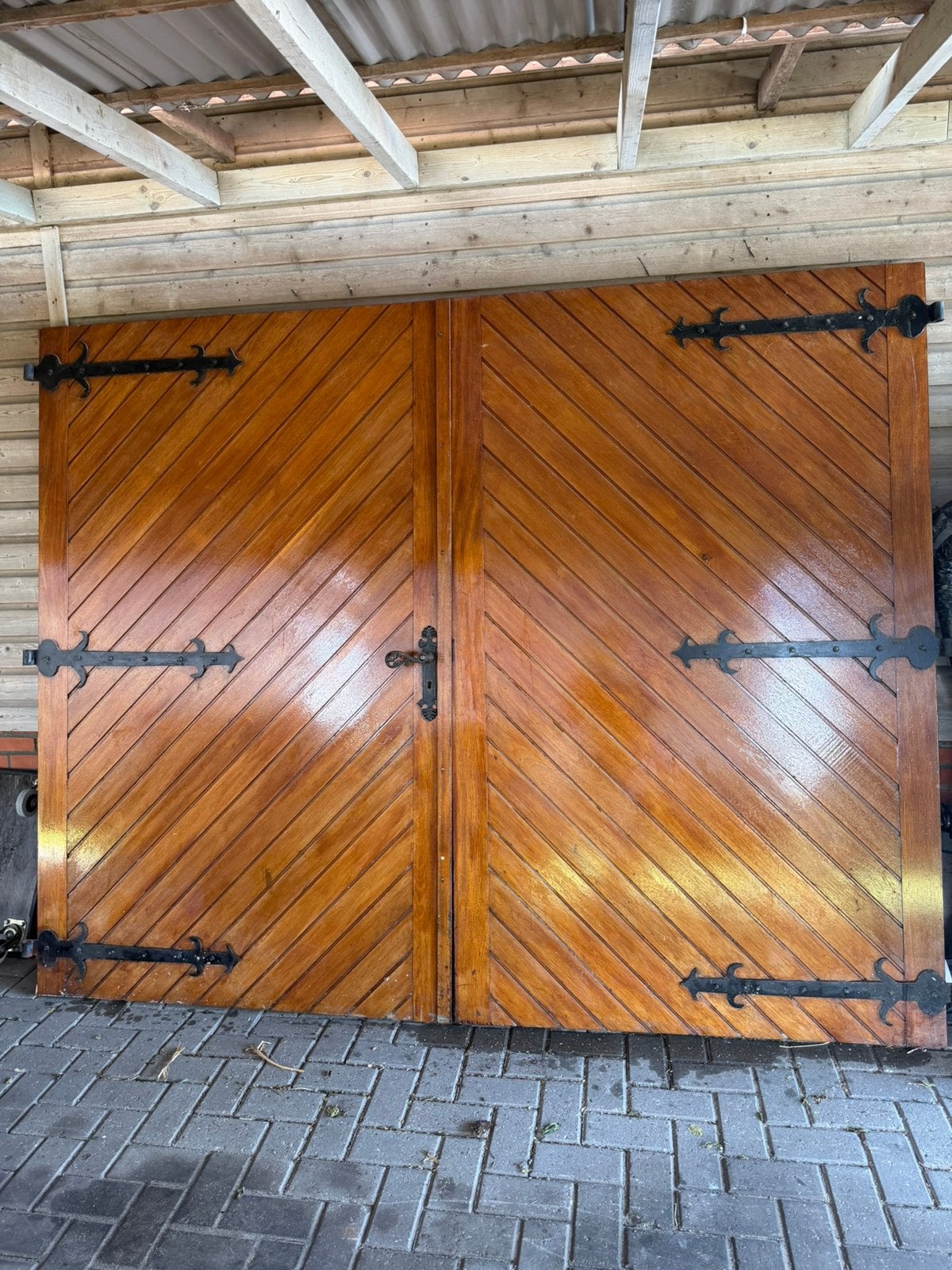 Hardhouten garagedeuren deuren poort met beslag, Tuin en Terras, Ophalen of Verzenden, Zo goed als nieuw, 150 tot 200 cm, Hout