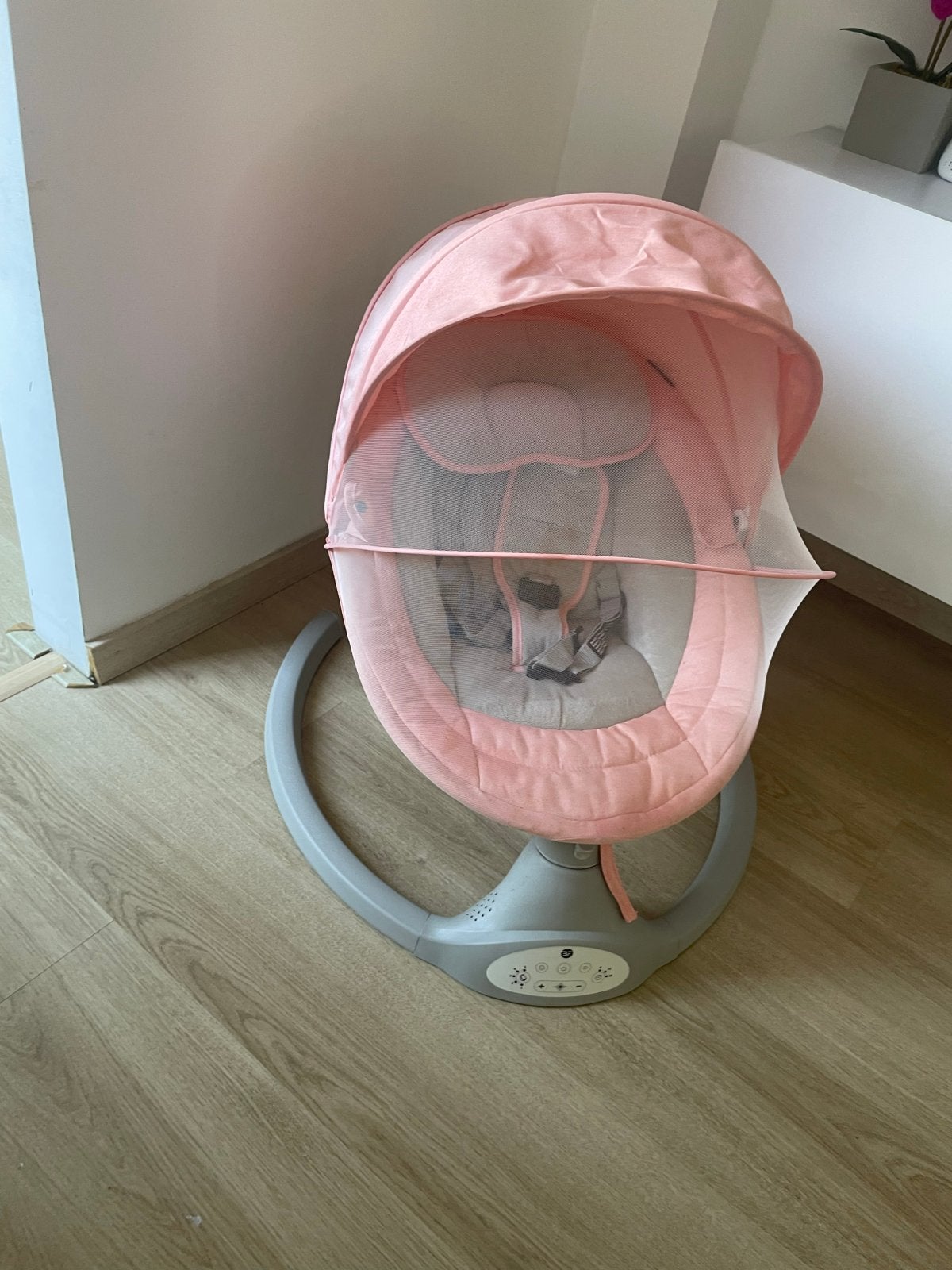Babyschommel met muziek en afstandsbediening, Ophalen, Zo goed als nieuw