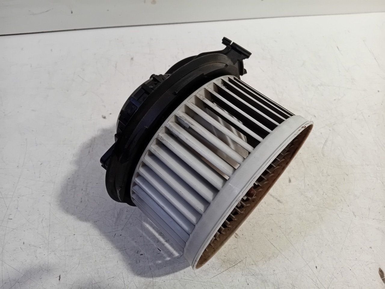 Kachel ventilator motor Seat Mii, Onderdelen@venauto.nl, Van der Ven Autorecycling B.V., Gebruikt, Ettenseweg 76, 4706 PB Roosendaal, The Netherlands