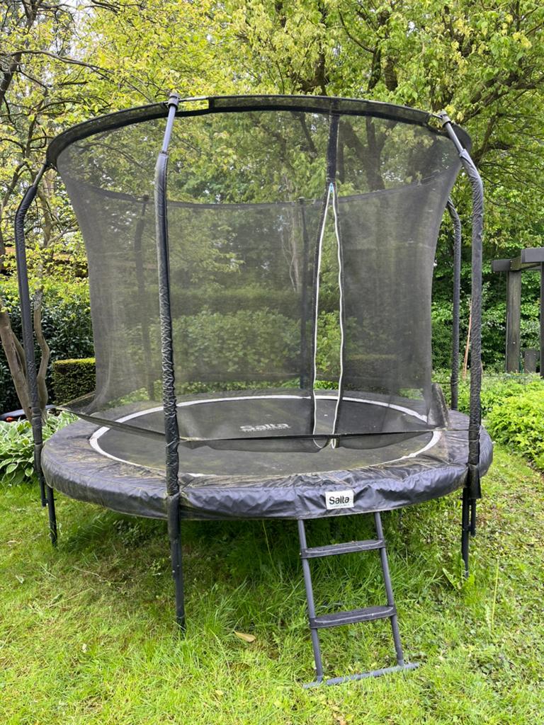 Salta Premium Black 305 cm met veiligheidsnet en regenhoes, Kinderen en Baby's, Speelgoed | Buiten | Trampolines, Ophalen, Gebruikt