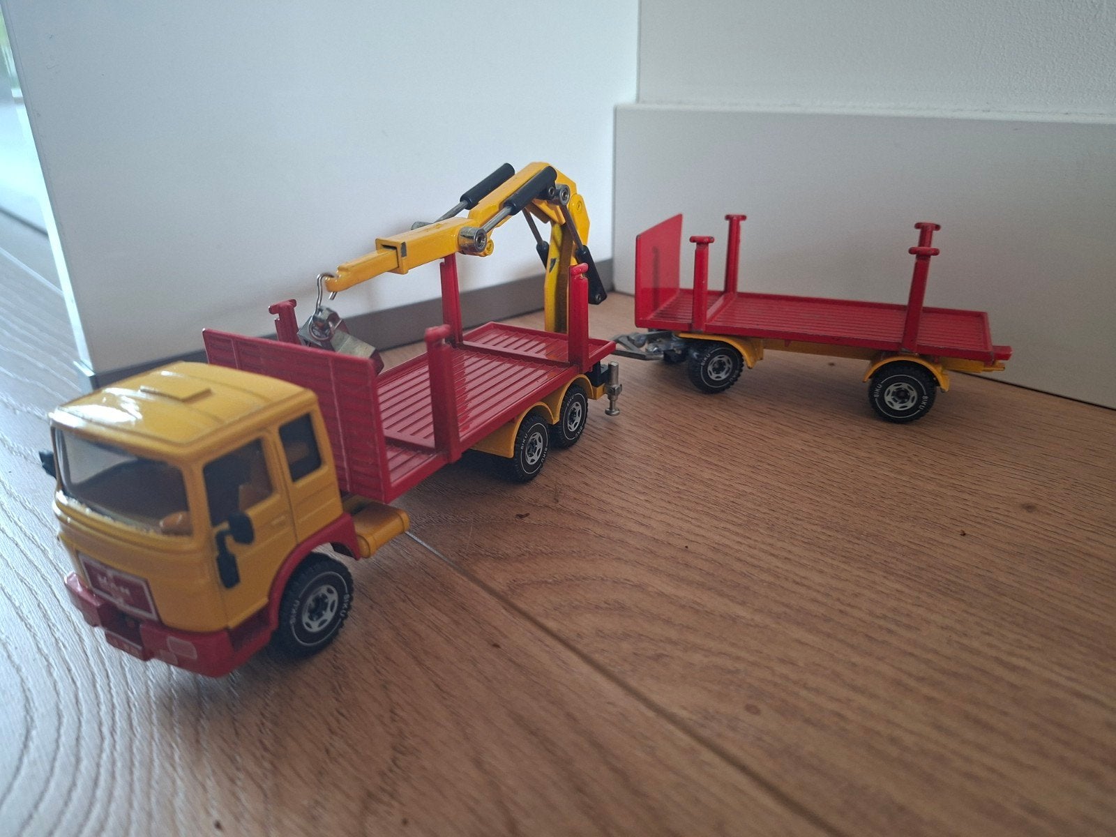 Siku MAN vrachtwagen met aanhanger en kraan, Hobby en Vrije tijd, Modelauto's | 1:50, Ophalen, Gebruikt, Bus of Vrachtwagen, SIKU
