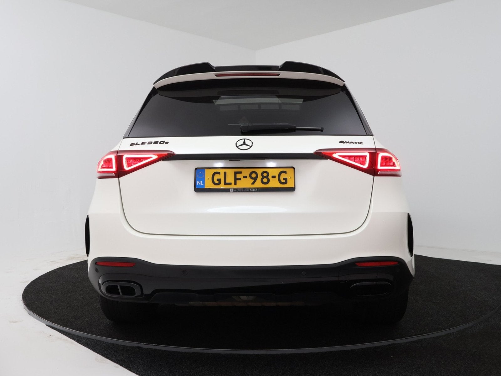 Mercedes-Benz GLE 350 e 4MATIC 333pk 9G-TRONIC 2022 Wit, Auto's, 4 cilinders, GLE, Wit, Plug-in hybride