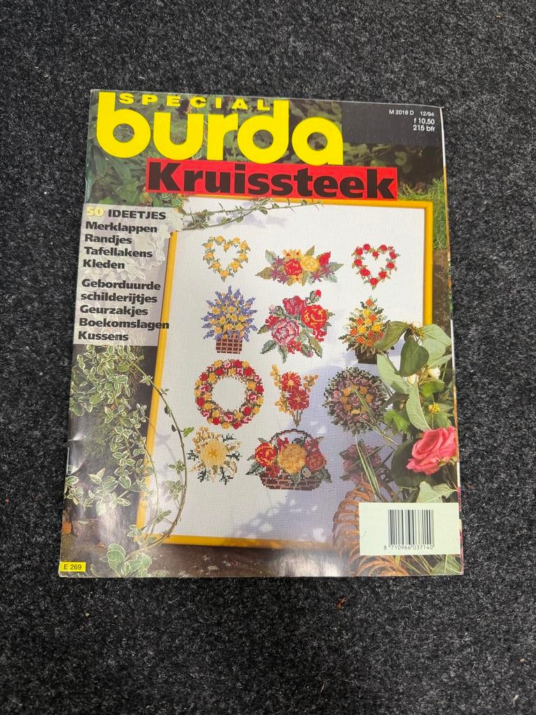 Burda Kruissteek Special - Borduurpatronen, Ophalen of Verzenden, Gebruikt, Handborduren, Patroon