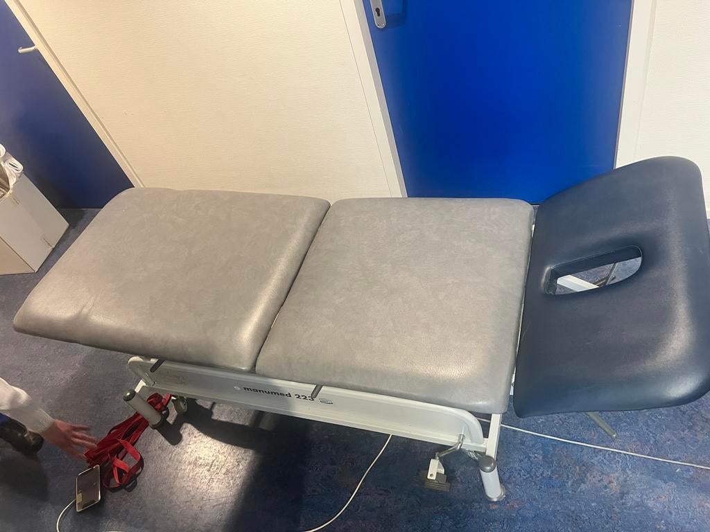 Manumed 223 Massagetafel - Professionele Kwaliteit, Sport en Fitness, Ophalen of Verzenden, Gebruikt, Massagetafel