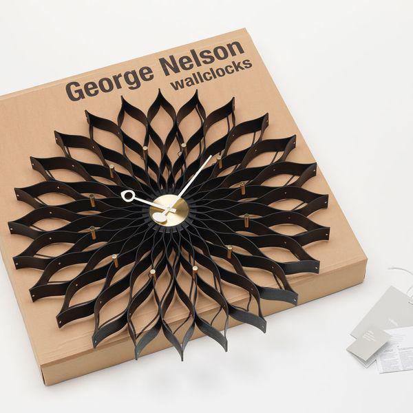 Vitra Sunflower Clock nu van € 1.325,- voor € 1.080,-, Huis en Inrichting, Vitra, Wandklok, Info@micheldethouars.nl, Nieuw