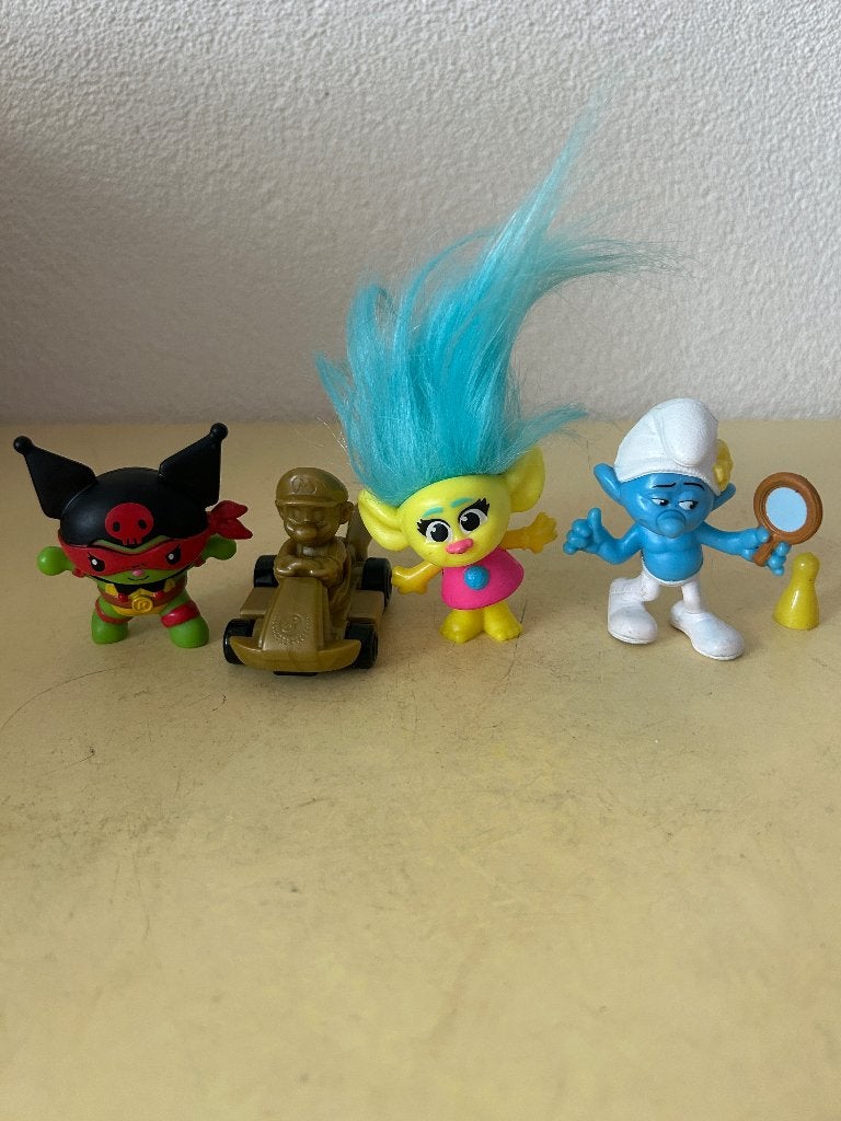 Set van 4 McDonald's figuren o.a. Mario Kart, TMNT & Smurf, Ophalen of Verzenden, Zo goed als nieuw