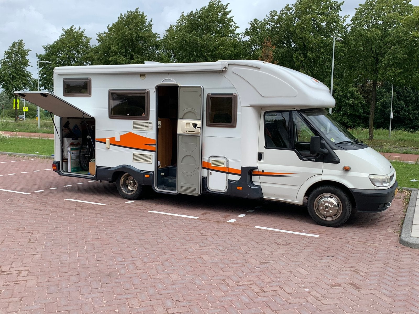 Te koop Roller Team granduca garage orgineel nederlands, Ringverwarming, Ford, Verwarmde buitenspiegels, Particulier