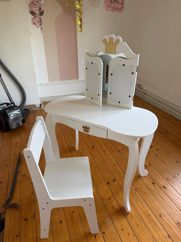 Prinsessen make-uptafel met spiegel en stoeltje, Ophalen of Verzenden, Zo goed als nieuw