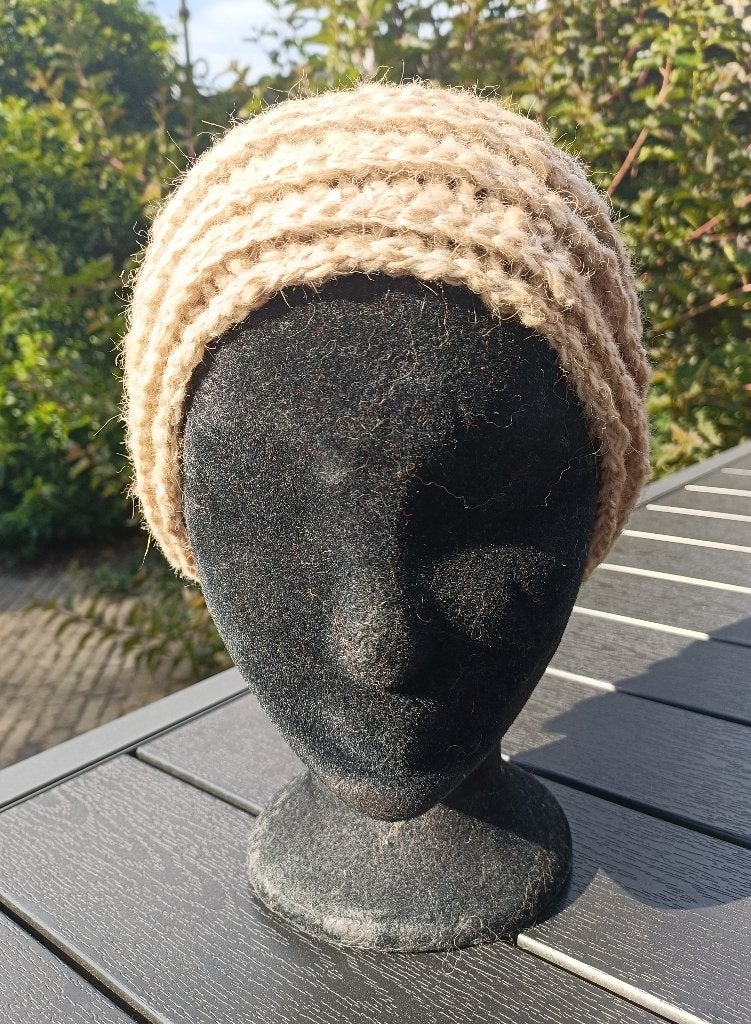 KAMELENHAAR KAMELENWOL gehaakte muts Maat M, Kleding | Dames, Maat 38/40 (M), Nieuw, Ophalen of Verzenden, Artesanal