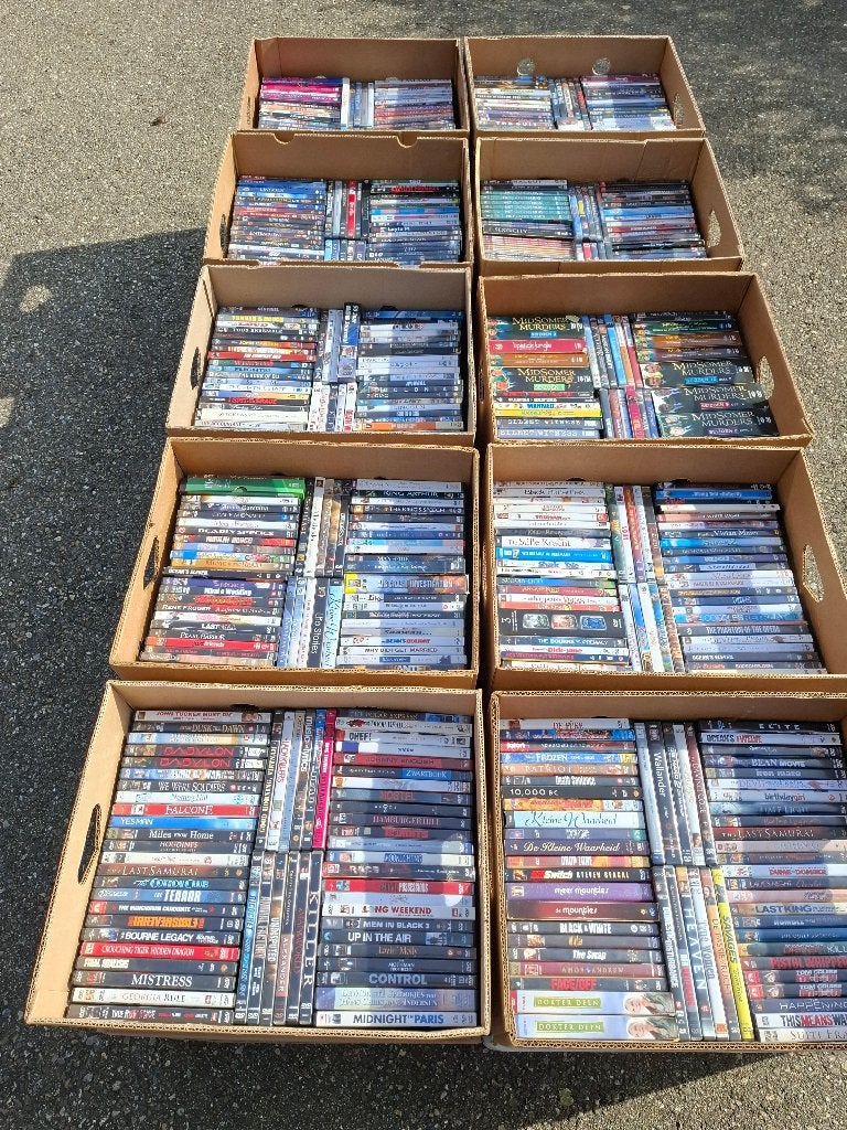 10 dozen vol DVD's, Alle leeftijden, Ophalen, Zo goed als nieuw