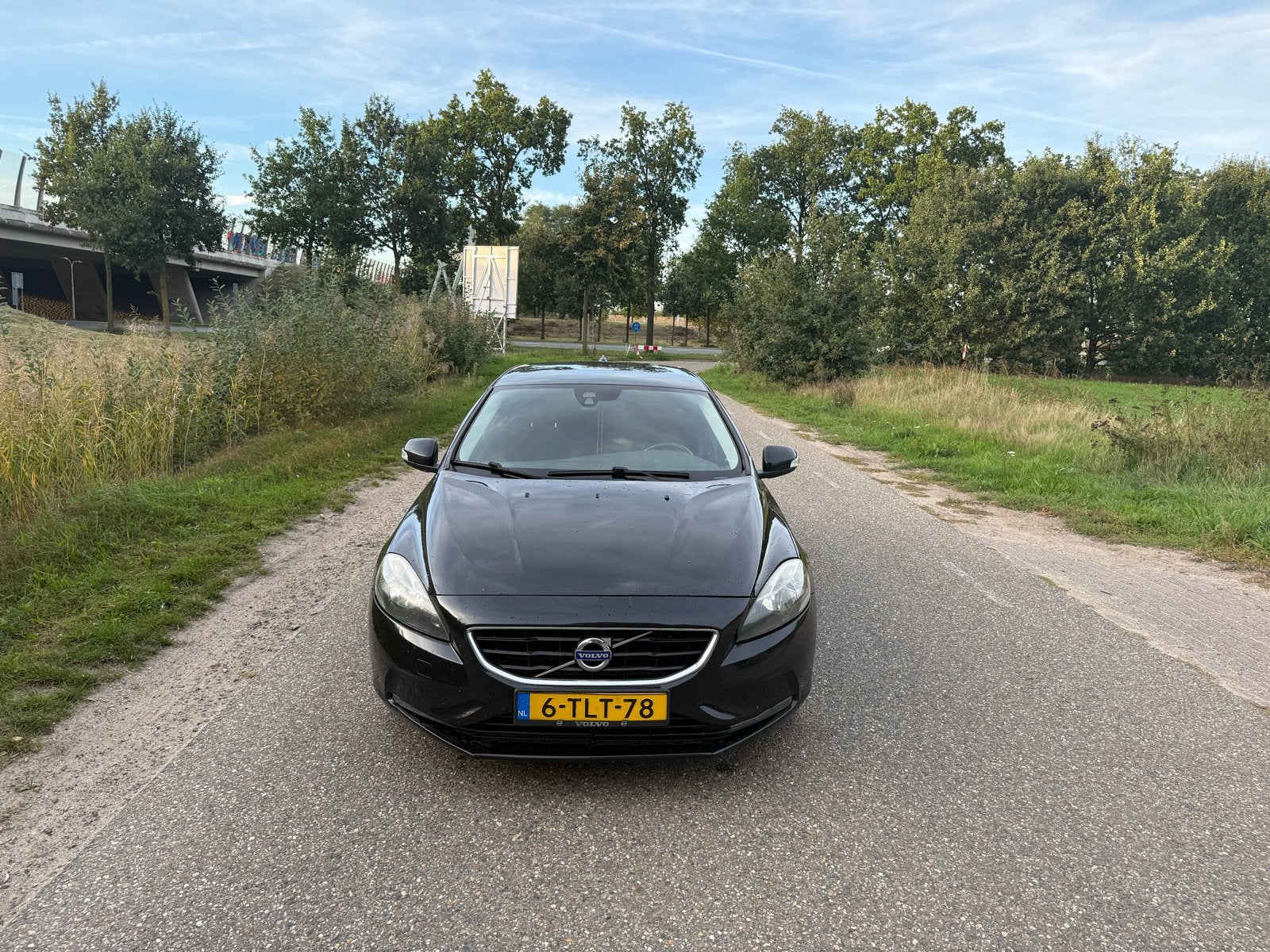 Volvo V40 1.6 D2 115PK 2014 Zwart, Auto's, Voorwielaandrijving, 4 cilinders, Zwart, Origineel Nederlands